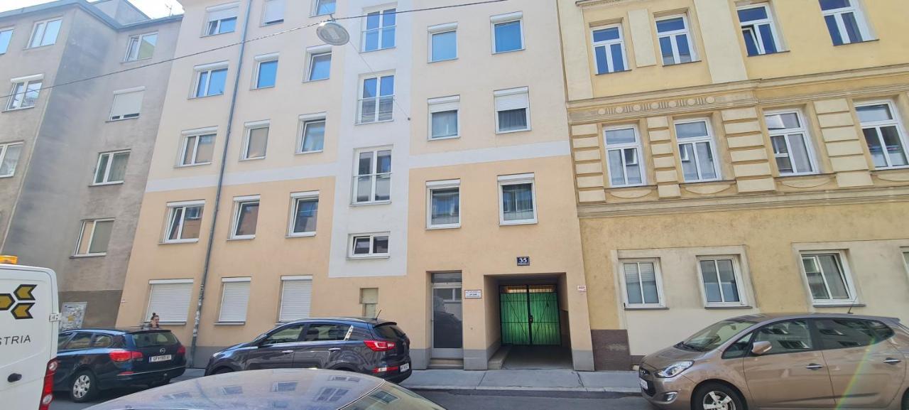 Quiet & Stylish Apartment In Vienna For 4 Guests Екстериор снимка